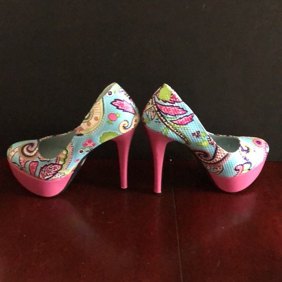 Show Story High Heels - Picture 3 of 6